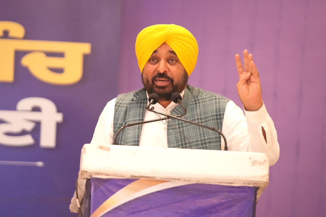 मुख्यमंत्री भगवंत सिंह मान की अगुवाई में पंजाब कैबिनेट द्वारा ‘एस.आई.आर.’ को सुगम बनाने के लिए प्रमुख नागरिक सेवाओं की सरकारी फीस माफ
