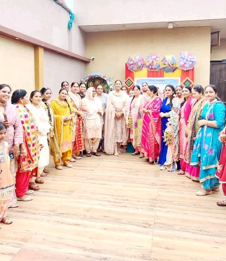 जालंधर कैंट में राजविंदर कौर थियाड़ा ने महिलाओं संग मनाया तीयां का त्योहार, विकास कार्यों और सरकारी योजनाओं की हुई सराहना