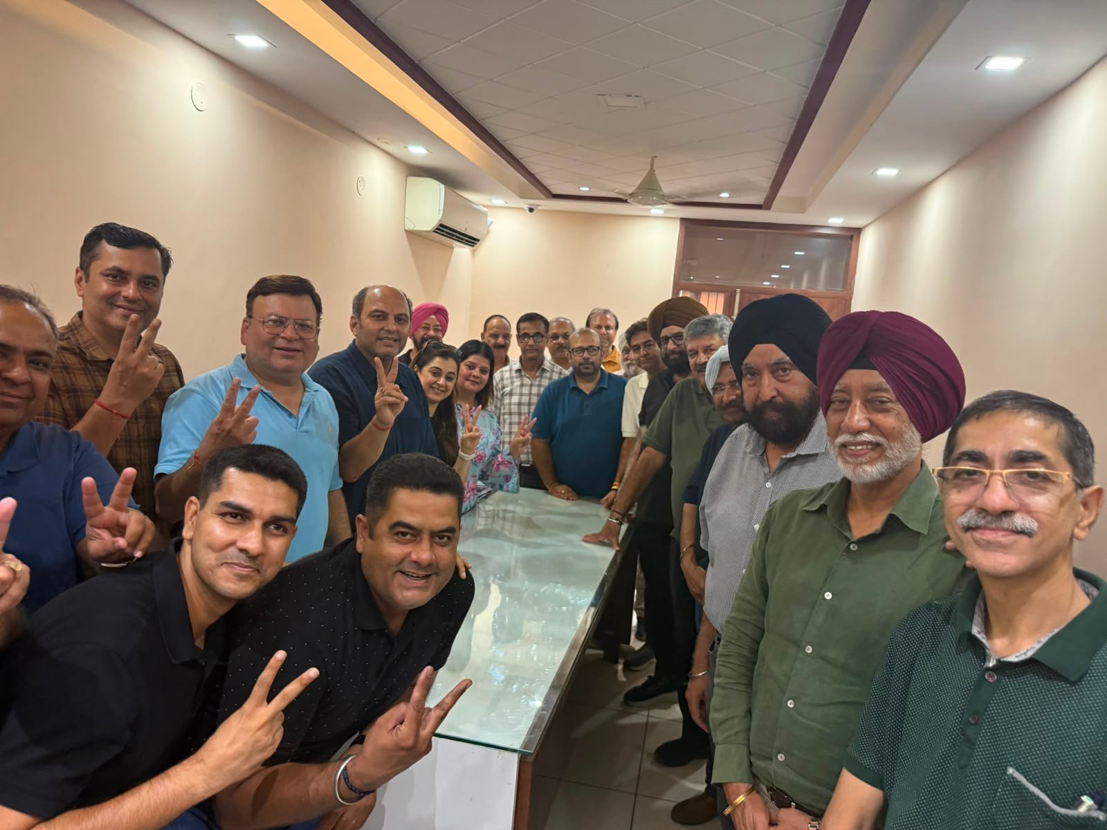थोक केमिस्ट संगठन ने अचीवर्स ग्रुप का समर्थन किया, अध्यक्ष रिशु वर्मा ने जताया समर्थन