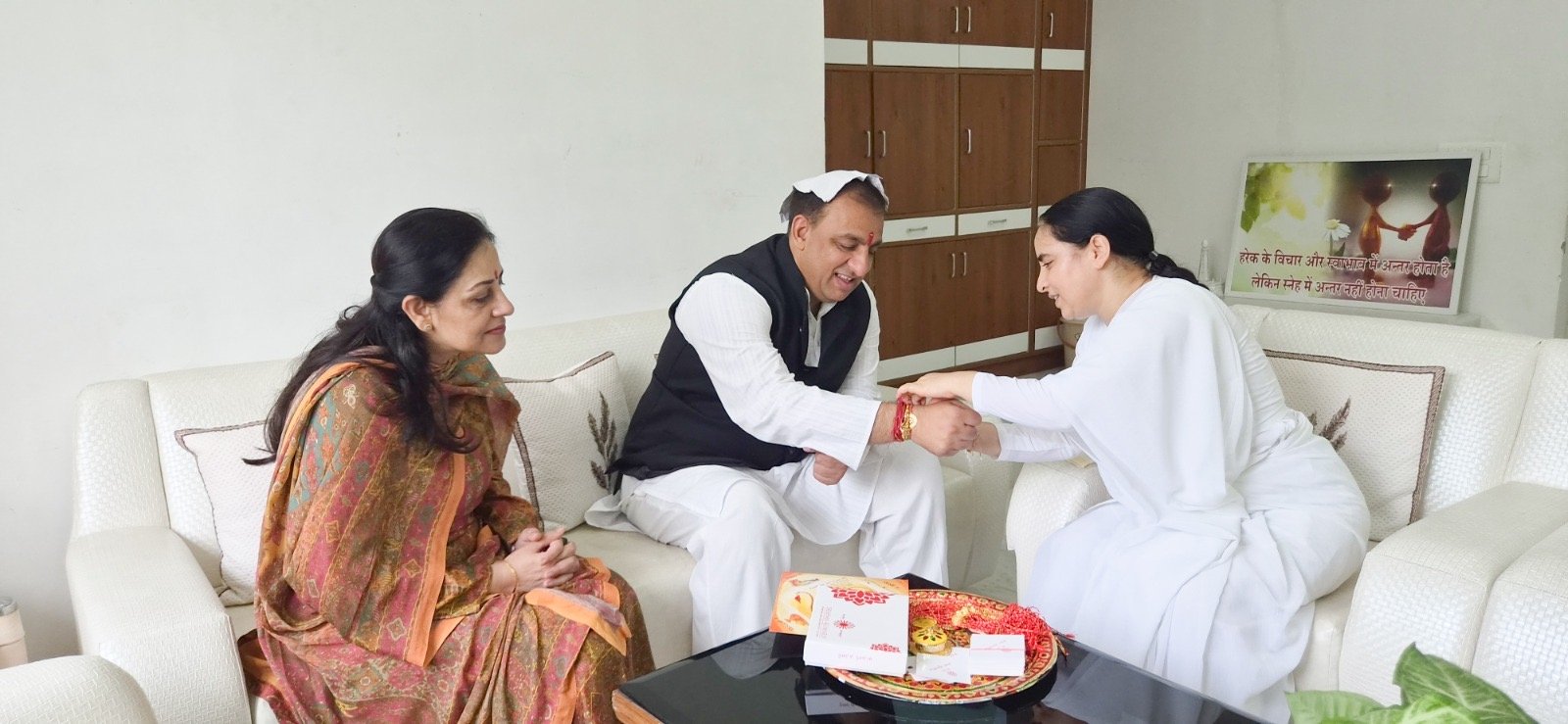 नितिन कोहली ने मोता सिंह नगर और कपूरथला चौक में ब्रह्मा कुमारी बहनों के साथ मनाया रक्षाबंधन