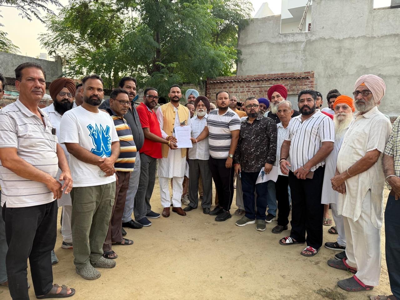 दुकानदारों की समस्याएं सुनीं, समाधान के लिए हरसंभव प्रयास का भरोसा: डिप्टी मेयर मलकीत सिंह सुब्हाना