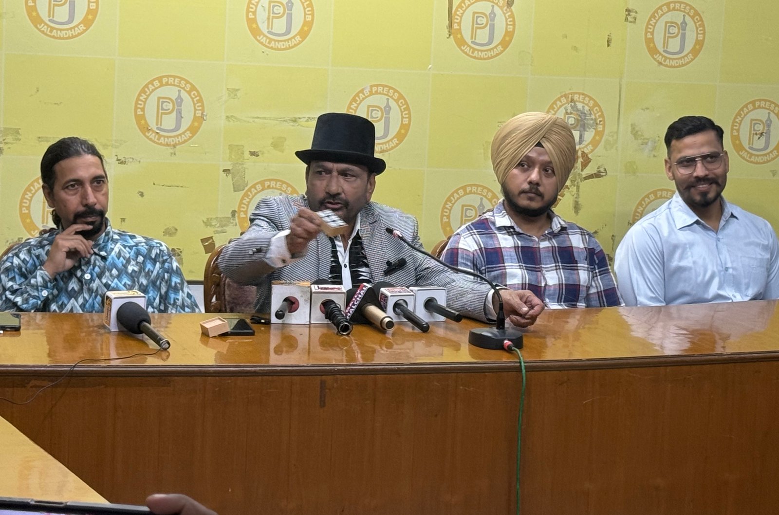 विश्वविख्यात जादूगर चिंग फंगली 16 अक्टूबर से 1 नवंबर तक जालंधर में देंगे जादू के रोमांचक शो