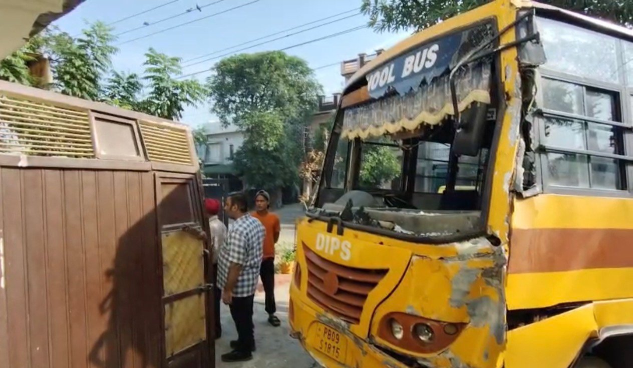 करतार बस के बाद DIPS स्कूल की बसों का सड़कों पर आतंक,आज भी बची कई मासूमों की जान