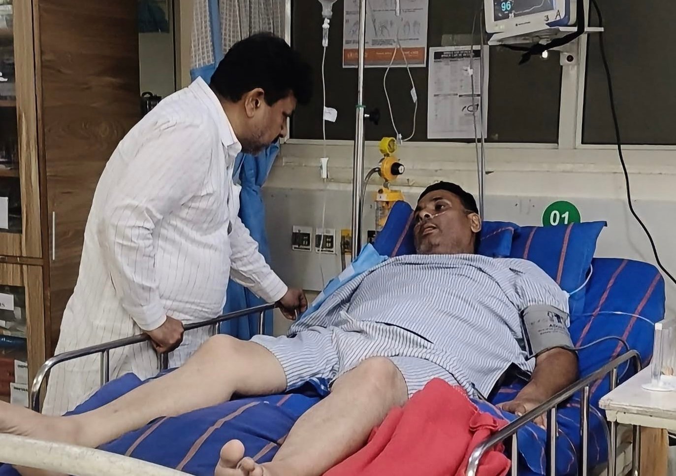 MLA रमन अरोड़ा पहुंचे अपने इलाके के पार्षद हरपाल मिंटू का हाल जानने