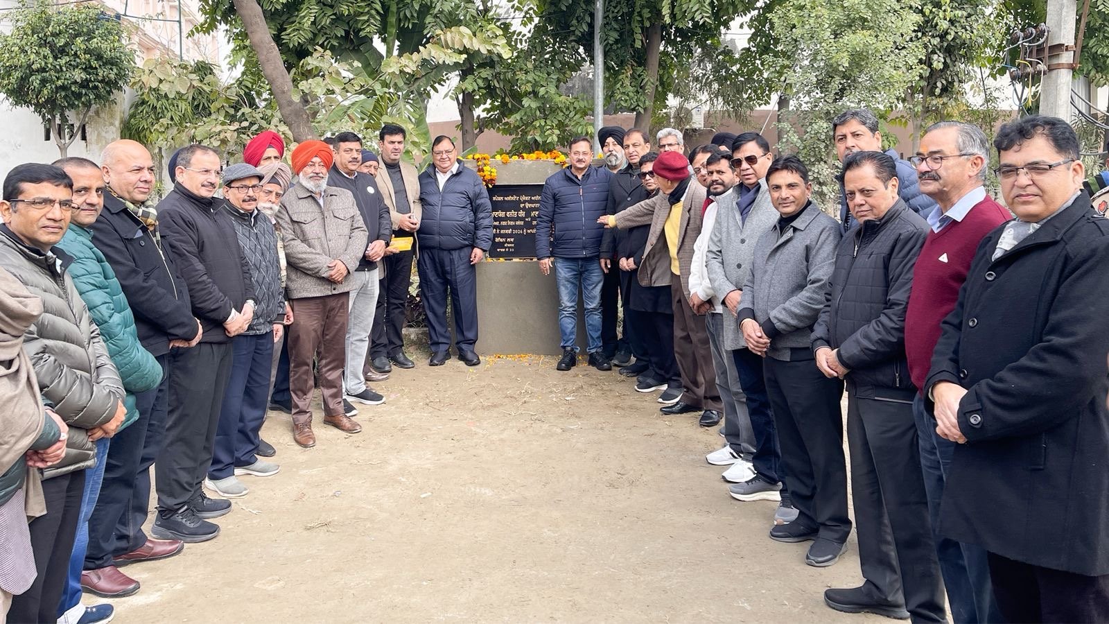 नितिन कोहली ने सूर्या एन्क्लेव, महाराजा रणजीत सिंह एवेन्यू और गुरु गोबिंद सिंह एवेन्यू में ₹5.89 करोड़ की लागत से सड़क विकास के कामों का उद्घाटन किया, विकास उनकी पहली प्राथमिकता
