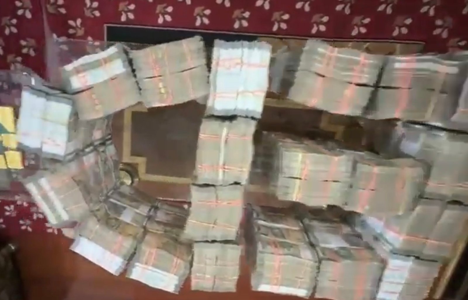 जालंधर Richie Travel Agency सहित 13 जगहों पर ED की रेड का मामला, करोड़ो रुपए नगद और 6 किलो सोना,313 किलो चाँदी बरामद