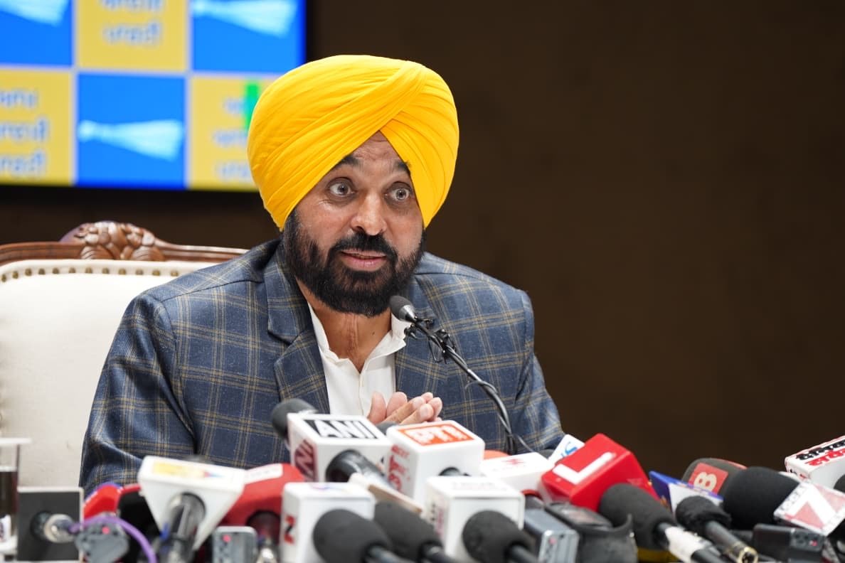 मुख्यमंत्री ने चन्नी की ओर से निराधार बयानों से लोगों को गुमराह करने की कड़ी निंदा की