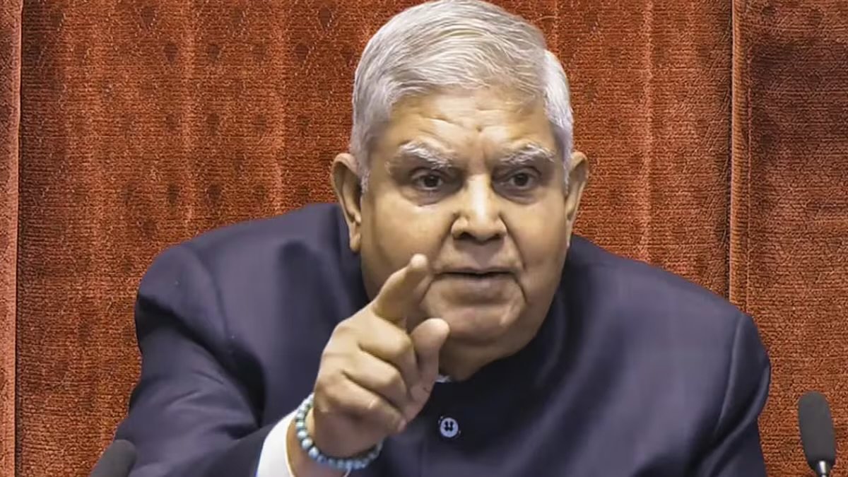 भारत के उपराष्ट्रपति ने इस कारण दिया इस्तीफ़ा