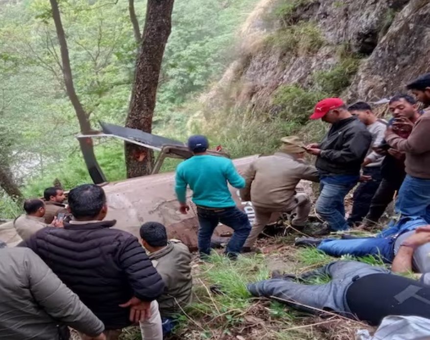 उत्तराखंड में हैलीकाप्टर हादसे का शिकार-5 लोगों की मौत