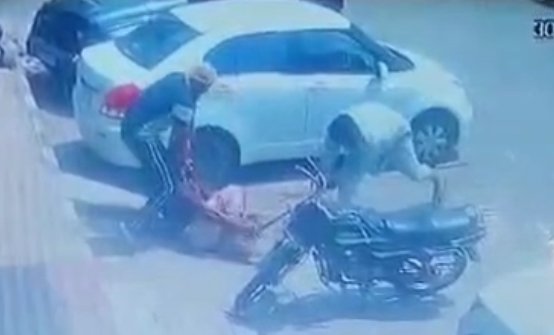 जालंधर के प्रताप बाग के पास युवक को तेज़धार हथियारों से काटा