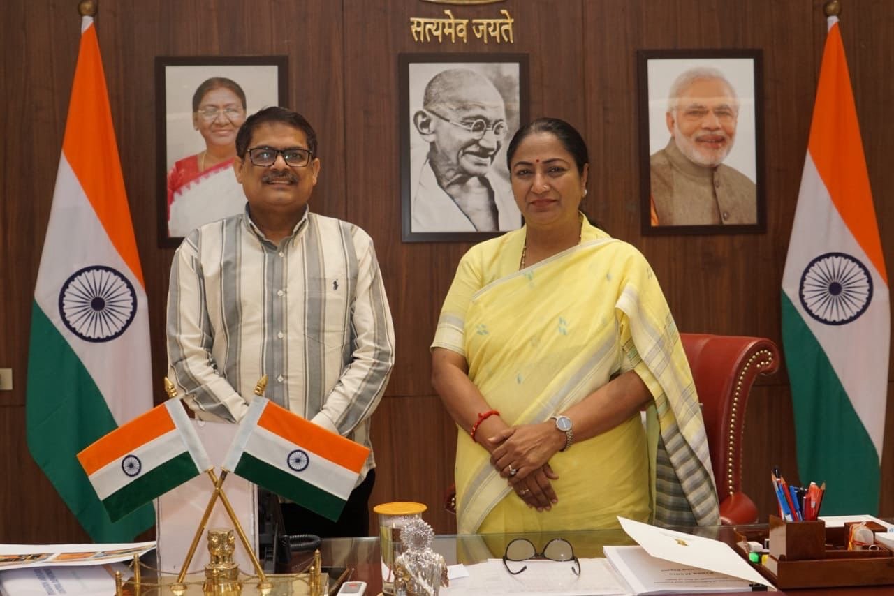 दिल्ली की मुख्यमंत्री रेखा गुप्ता से मिले अमित तनेजा