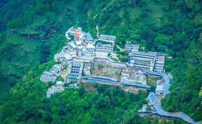 माता वैष्णो देवी जाने वाले श्रद्धालुओं के लिए ख़ुशख़बरी-ये सुविधा शुरू
