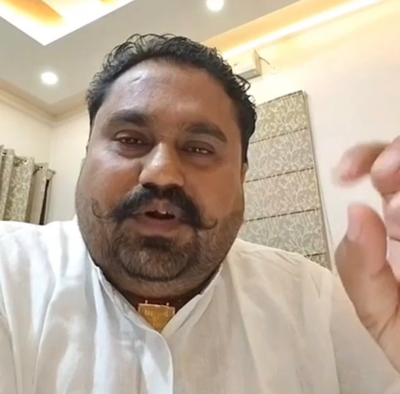 पूर्व विधायक शीतल अंगुराल के भाई की आडियों वायरल-अनिल कुमार का दावा! उससे शराब बिकवाने का कह माँगते थे महीना