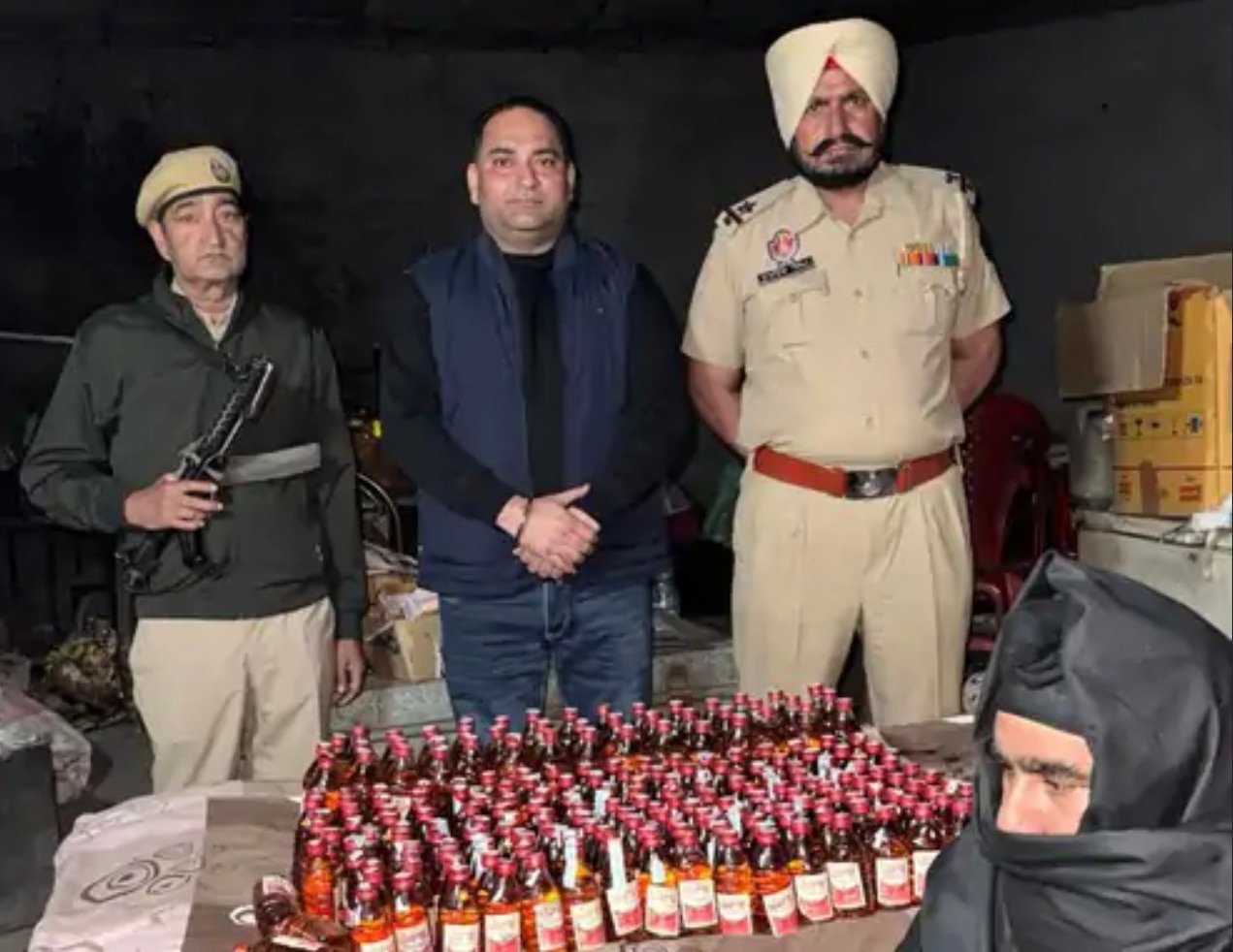 राज नगर में कई बढ़े शराब तस्कर-पर रेड सिर्फ़ एक पर ही