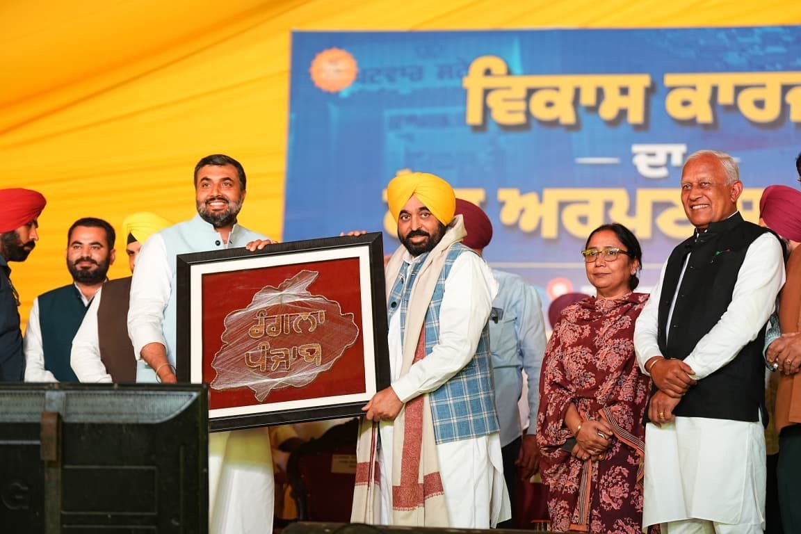 पंजाब में विश्व स्तरीय सड़कों का मजबूत नेटवर्क स्थापित कर रही है आप सरकार- मुख्यमंत्री भगवंत सिंह मान ने 300 किलोमीटर नई सड़कों का शिलान्यास किया