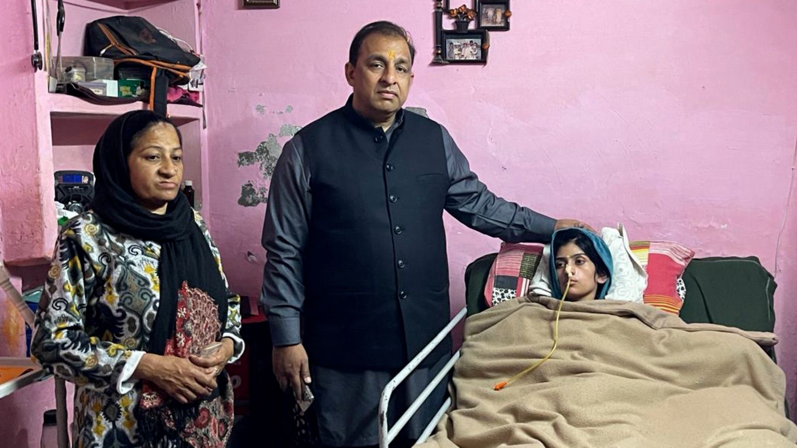 वार्ड नंबर 12 में गंभीर रूप से बीमार गरीब परिवार को मुख्यमंत्री सेहत योजना के तहत 10 लाख रुपये तक का स्वास्थ्य बीमा कार्ड जारी