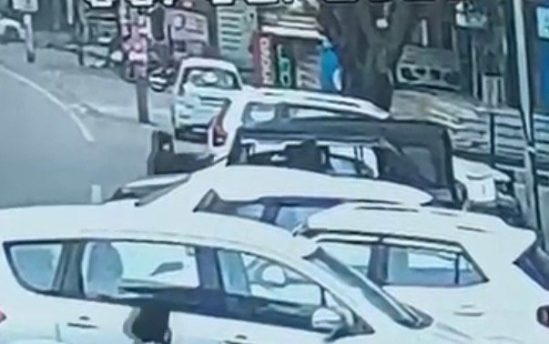 लक्की ओबराय को गोली मारने वाले की सीसीटीवी आई सामने,देखें कैसे पैदल आकर मारी सीधी गोलिया